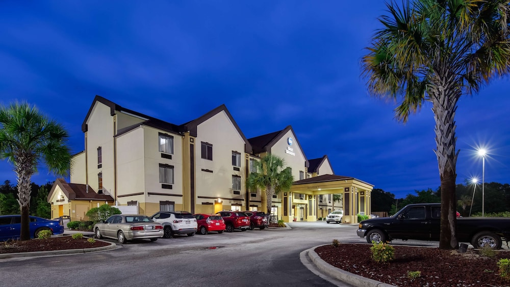 Best Western Executive Inn Latta 1/32
