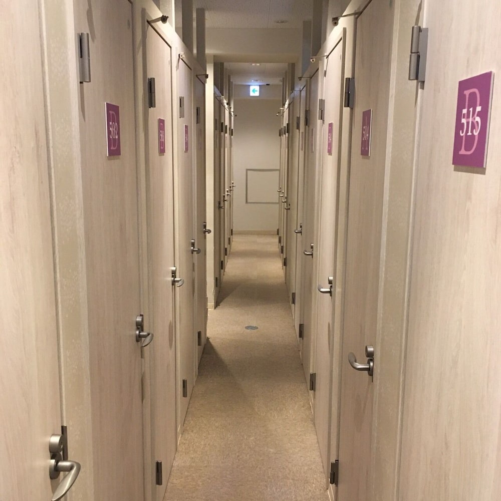1 Night 1980 Hostel Tokyo 23/50