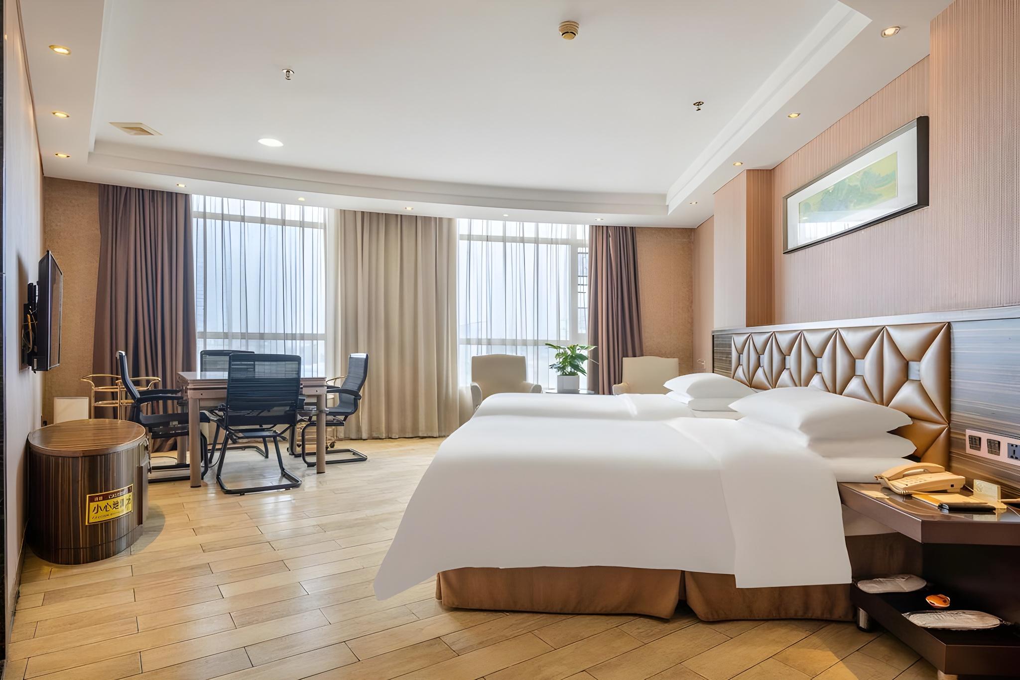 Vienna 3 Best Hotel (Dongguan Liaobu Shida Road) 36/55