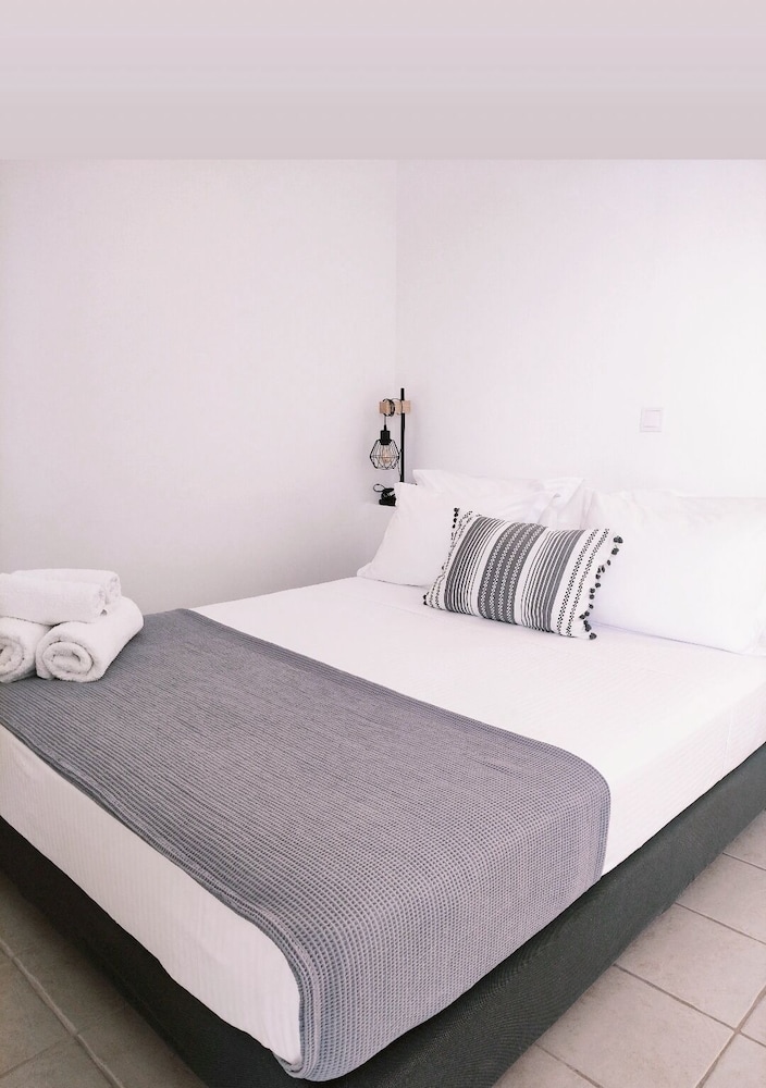 Alkyon Hotel 6/25
