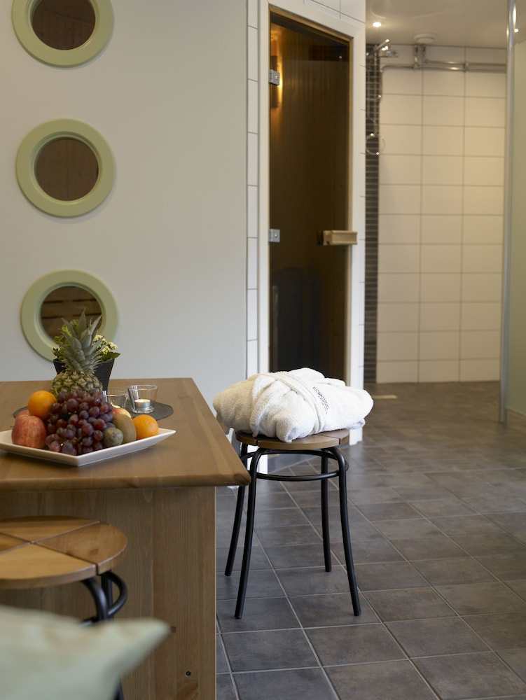 Bjorkhaga Hotell & Konferens 50/50