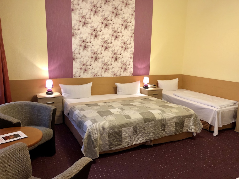 Castell Hotel 19/49