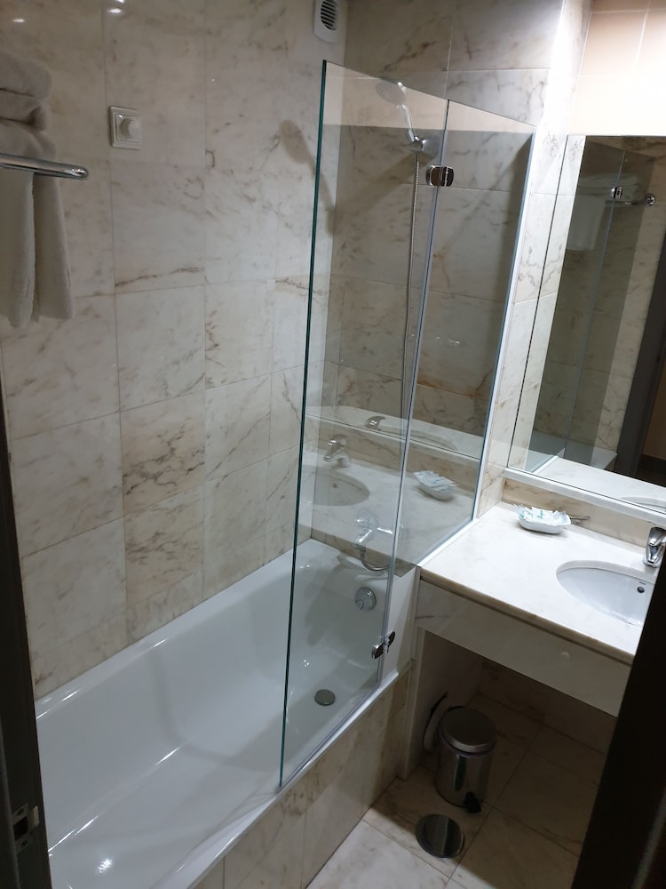 Apulia Praia Hotel 44/50