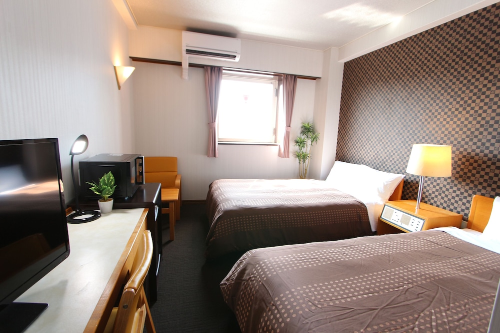 ROOM, TWIN BEDS, SMOKING