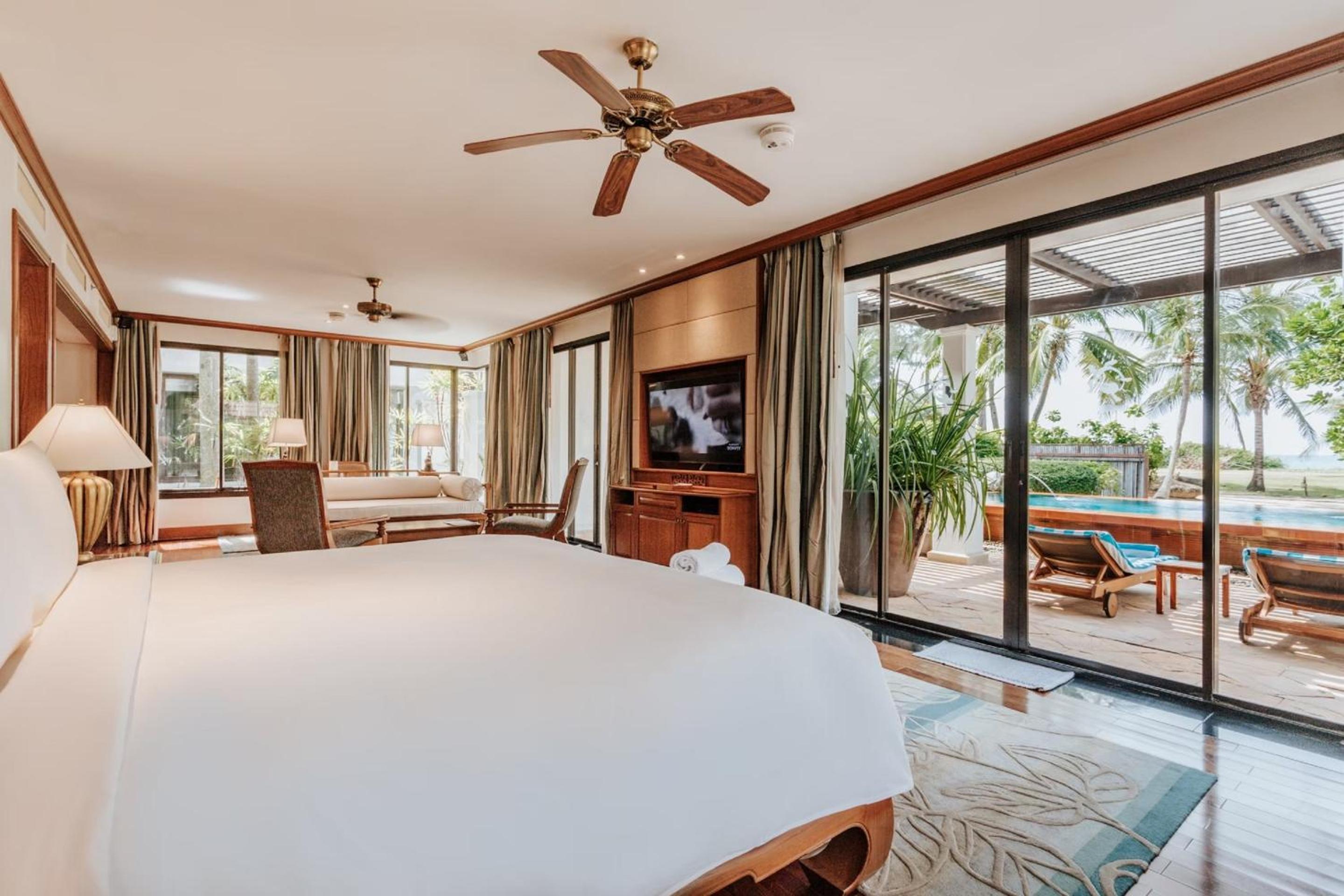 1 Bedroom, Luxury, Suite, King Bed, Ocean Front