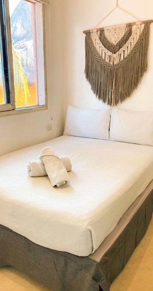 Economy, 1 Queen and 1 Single Bed