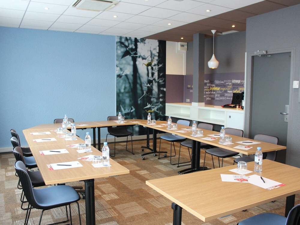 HOTEL IBIS Evry Courcouronnes 34/48
