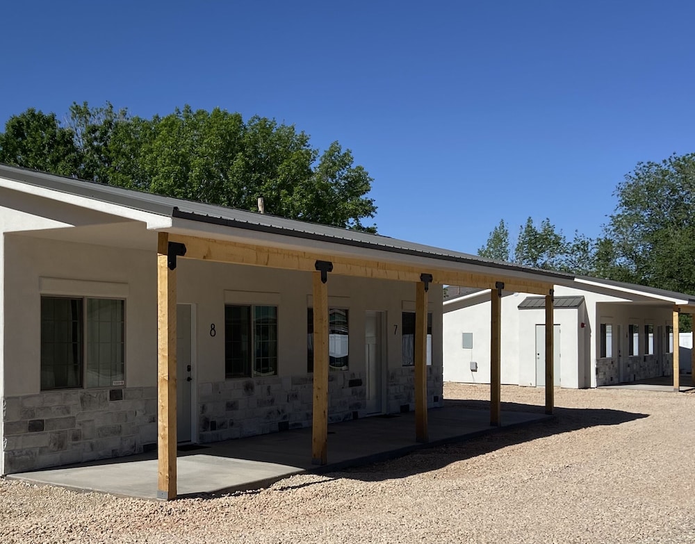 Hurricane Hideaway Lodging 6/46