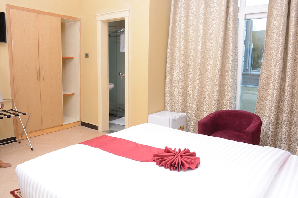 Medal Hotel 17/50