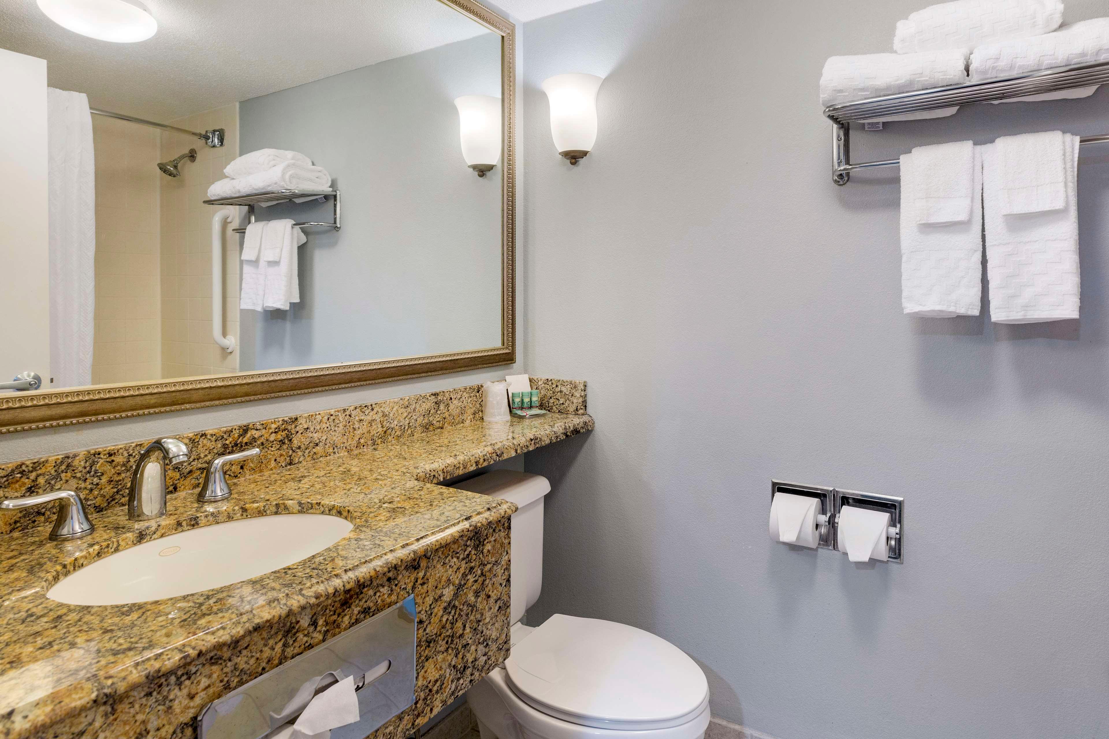 استوديو بسرير كينج، Best Western Hartford Hotel & Suites 3/3