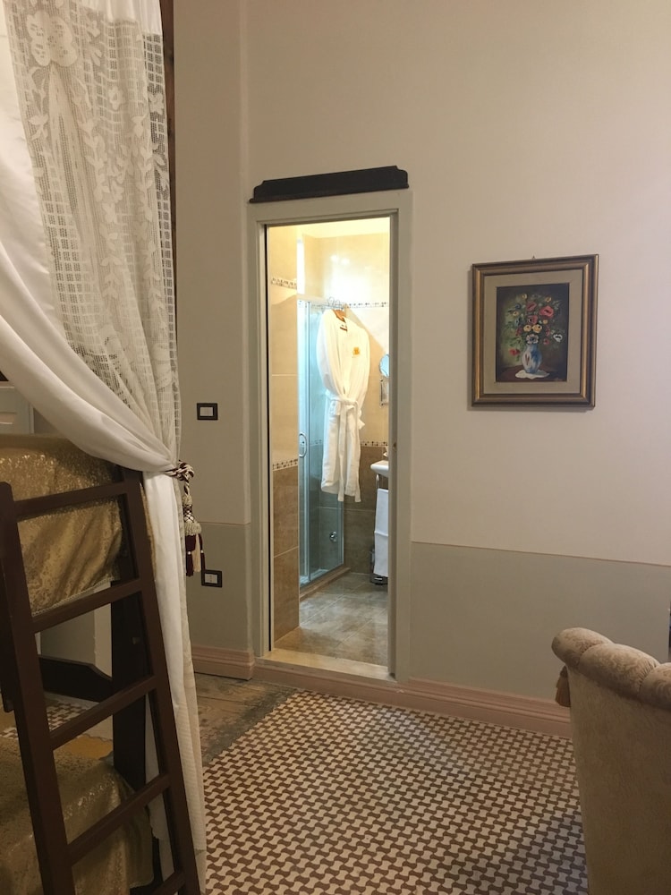 Palazzo De Castro 10/78