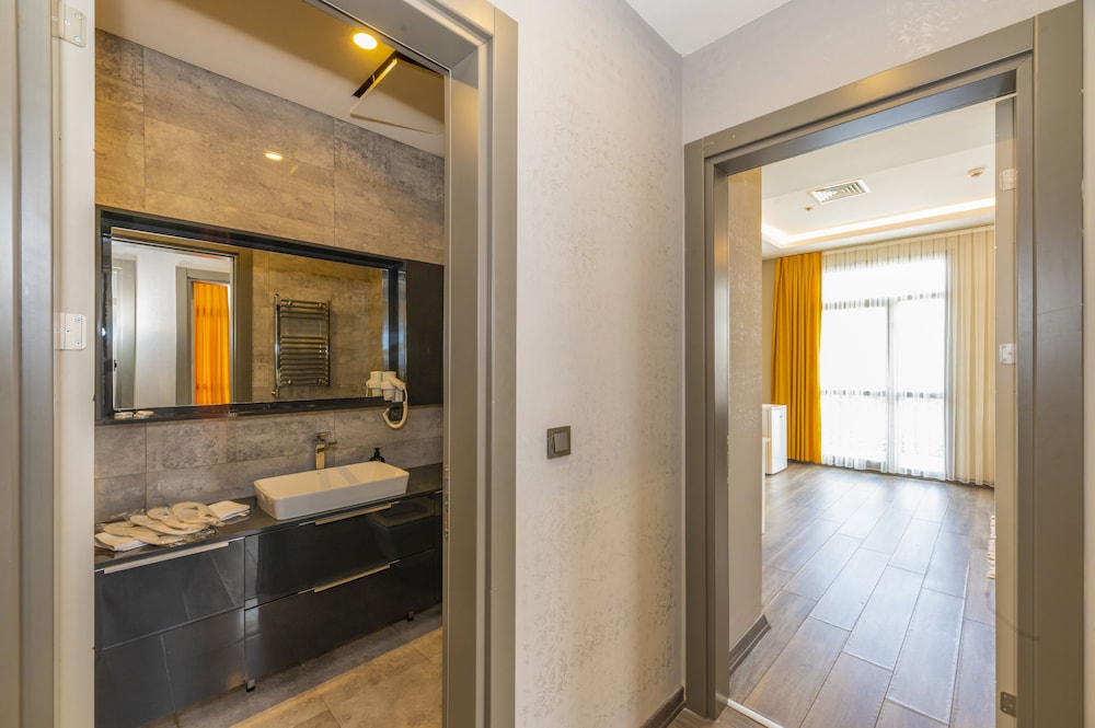 Agora Suites 25/67