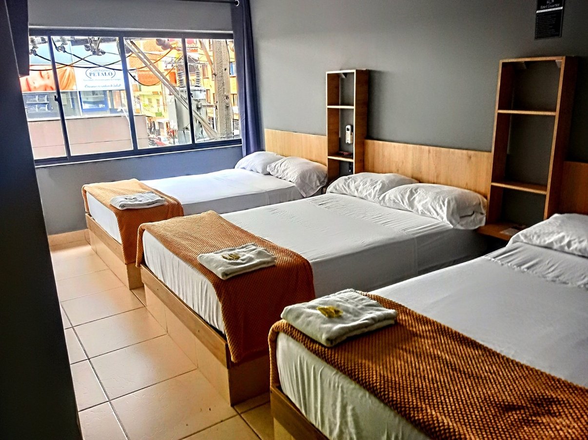 Hotel Ruisenor Itagui 7/31