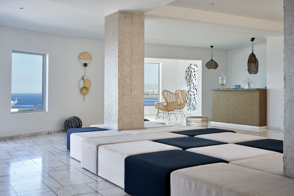 Kouros Hotel and Suites 10/41