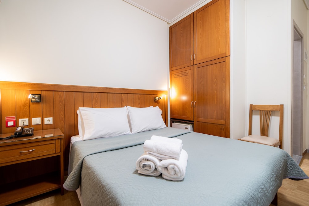 Philippos Hotel 8/63