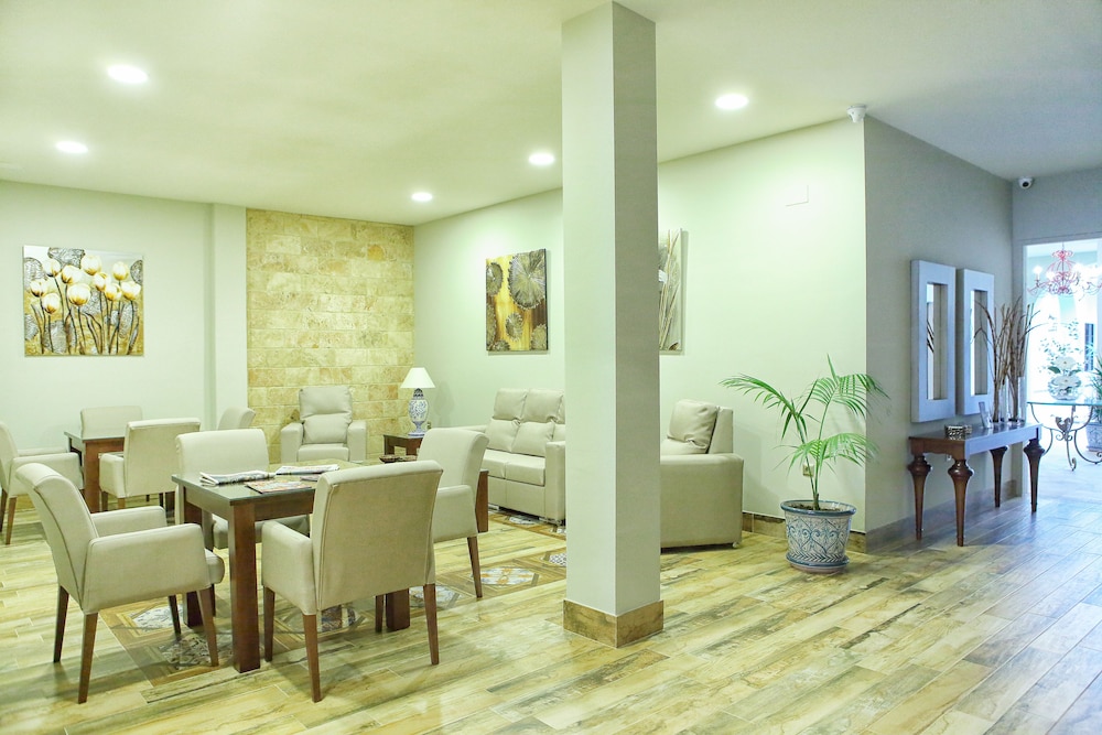 HOSTAL GARLU 36/41