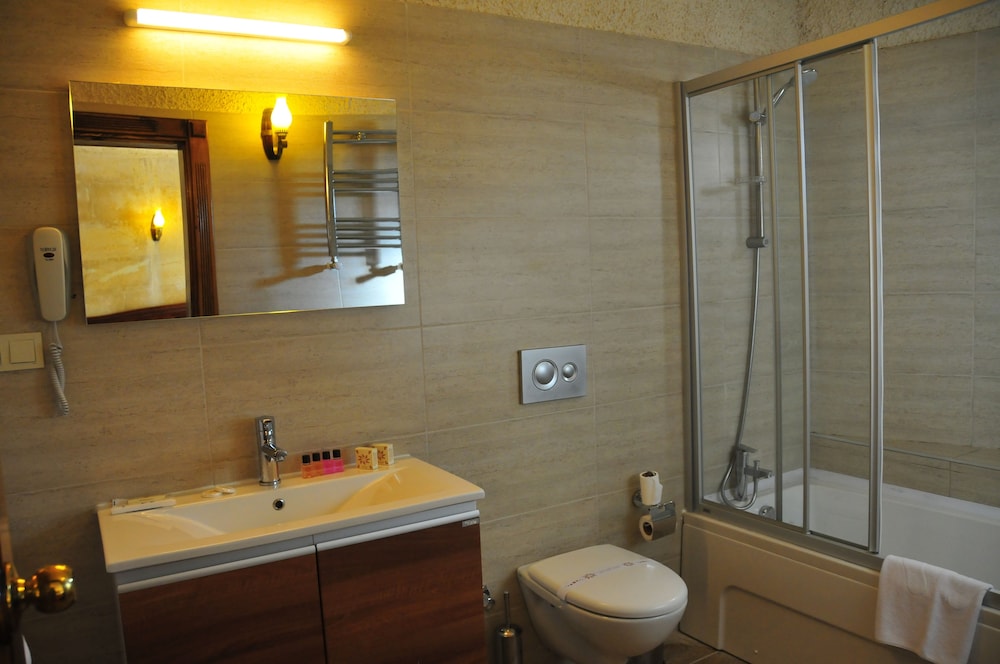 Dilek Kaya Hotel Special Class 28/71
