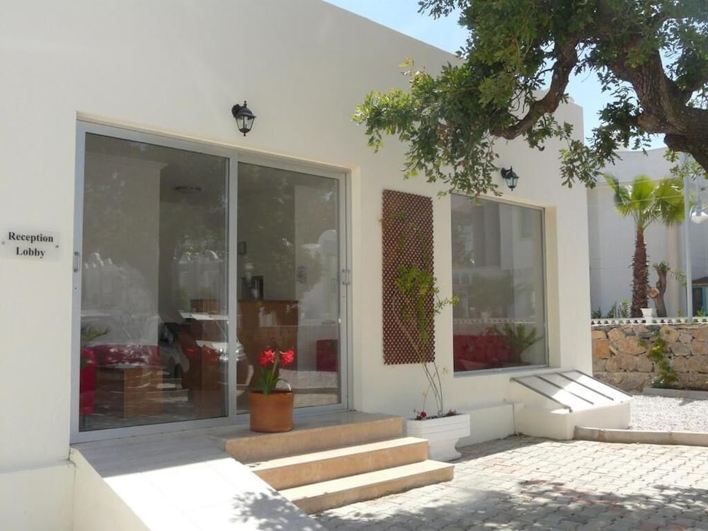 Viras Hotel 6/45
