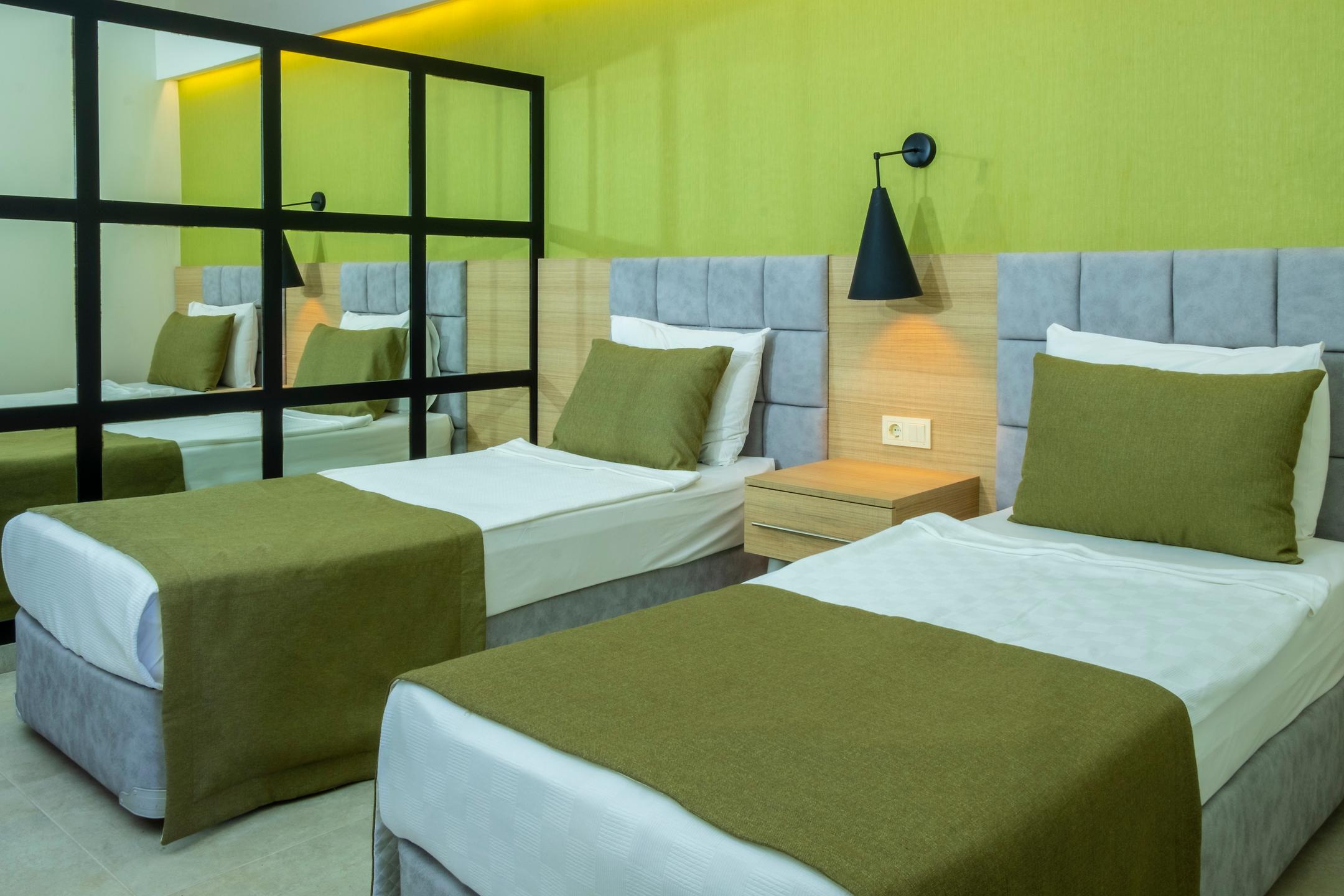 CLUB FAMILY ROOM
