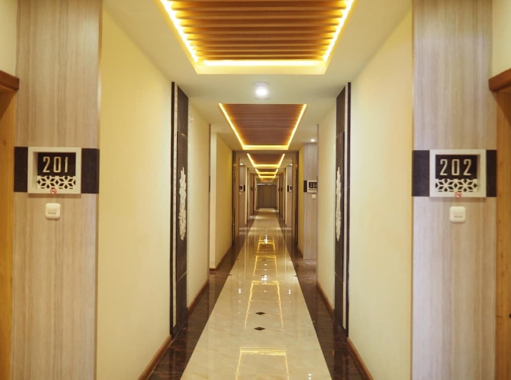 Luminor Hotel Banyuwangi Yos Sudarso 37/70