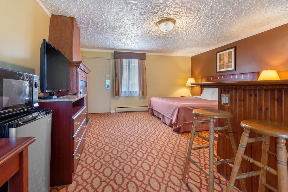 Americas Best Value Inn & Suites - Clarence/Buffalo East 33/49