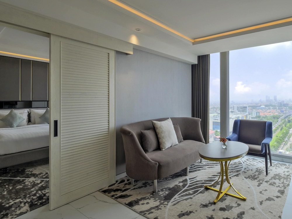 Movenpick Surabaya City 38/68