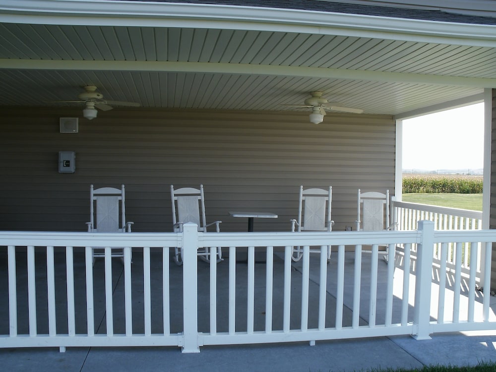Travelodge By Wyndham Missouri Valley 4/25