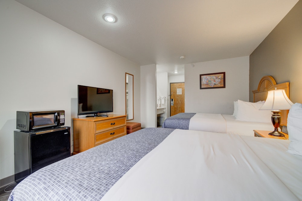 غرفة قياسية بسريرين كوين، Econo Lodge Livingston Gateway To Yellowstone 2/8
