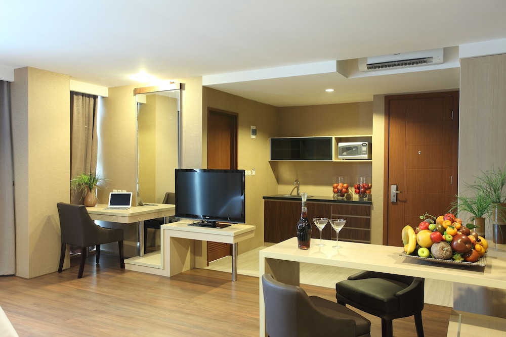 Avissa Suites 60/72