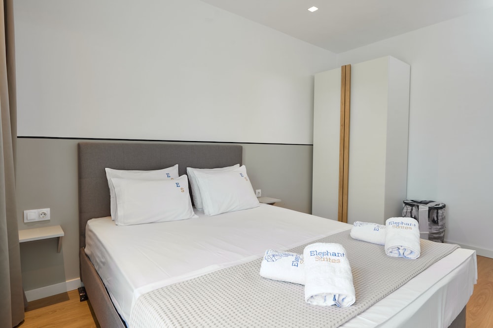 Elephant Suites 15/36