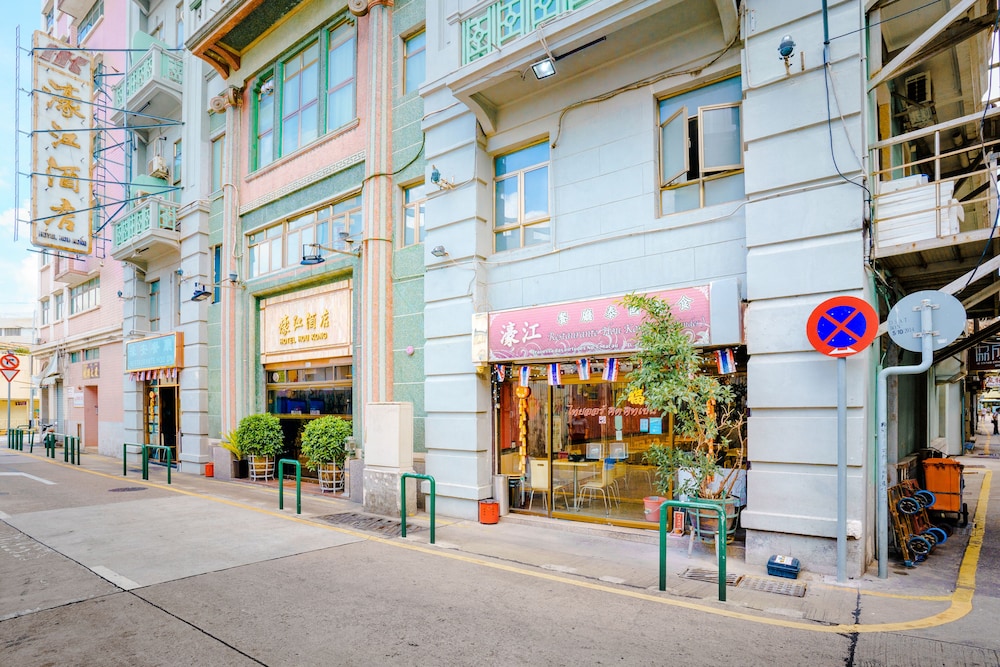 Hou Kong Hotel 24/28