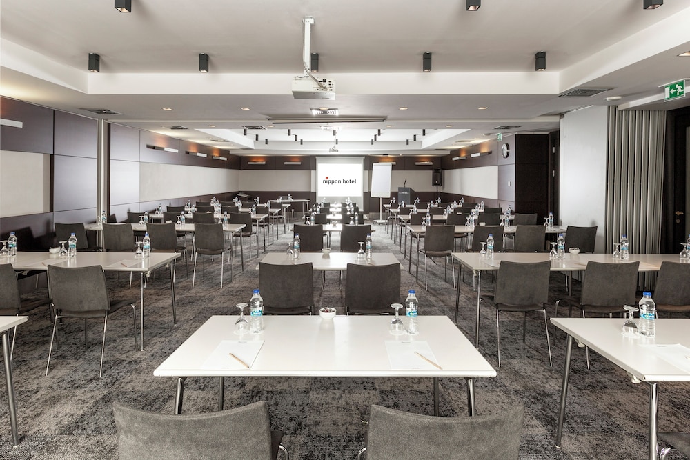 Nippon Hotel 48/55