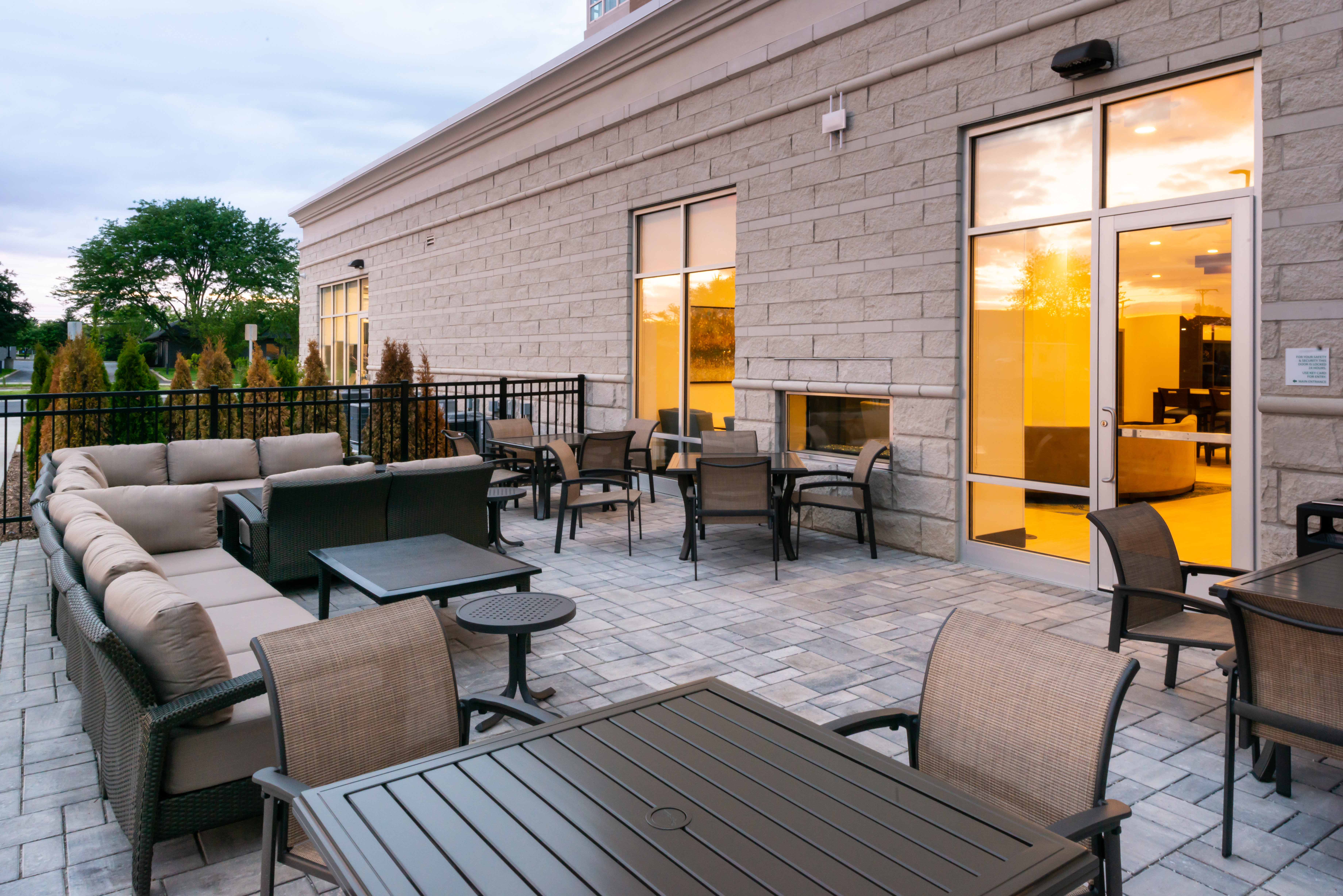 Holiday Inn Hotel Suites Farmington Hills Detroit Nw 30/50