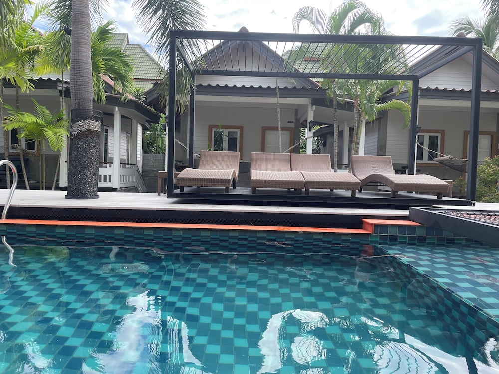 See Through Boutique Resort Haad Yao 44/50