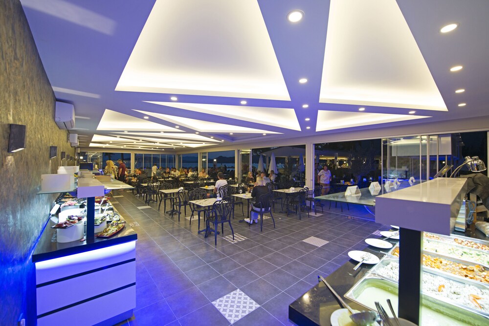 Voxx Marmaris Beach Resort Adult Only +16 29/52