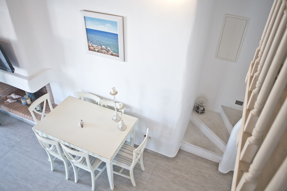 NIRIIDES LUXURY HOMES 32/50