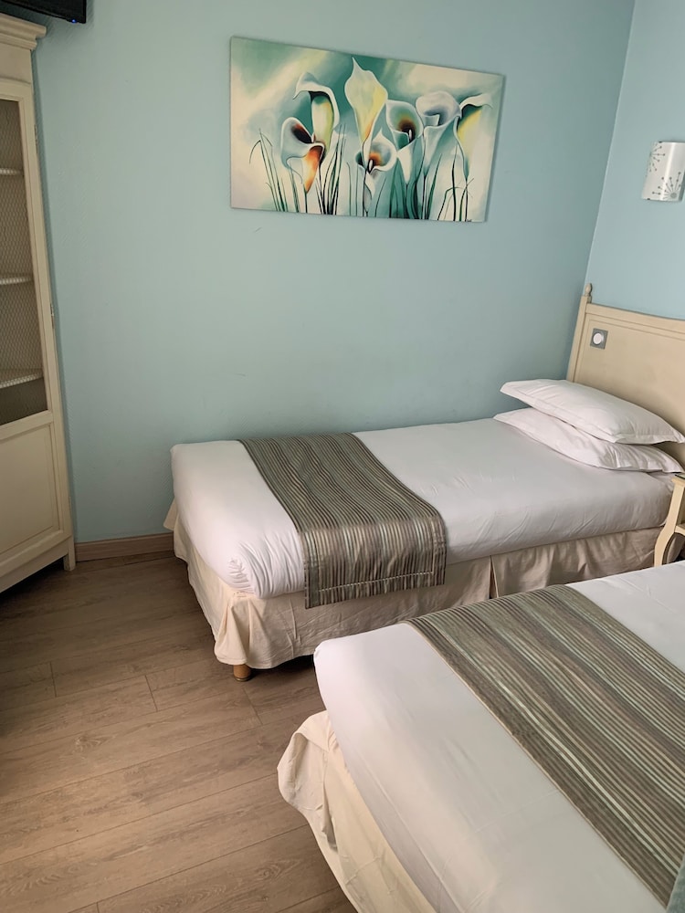 Hotel Medieval 12/50