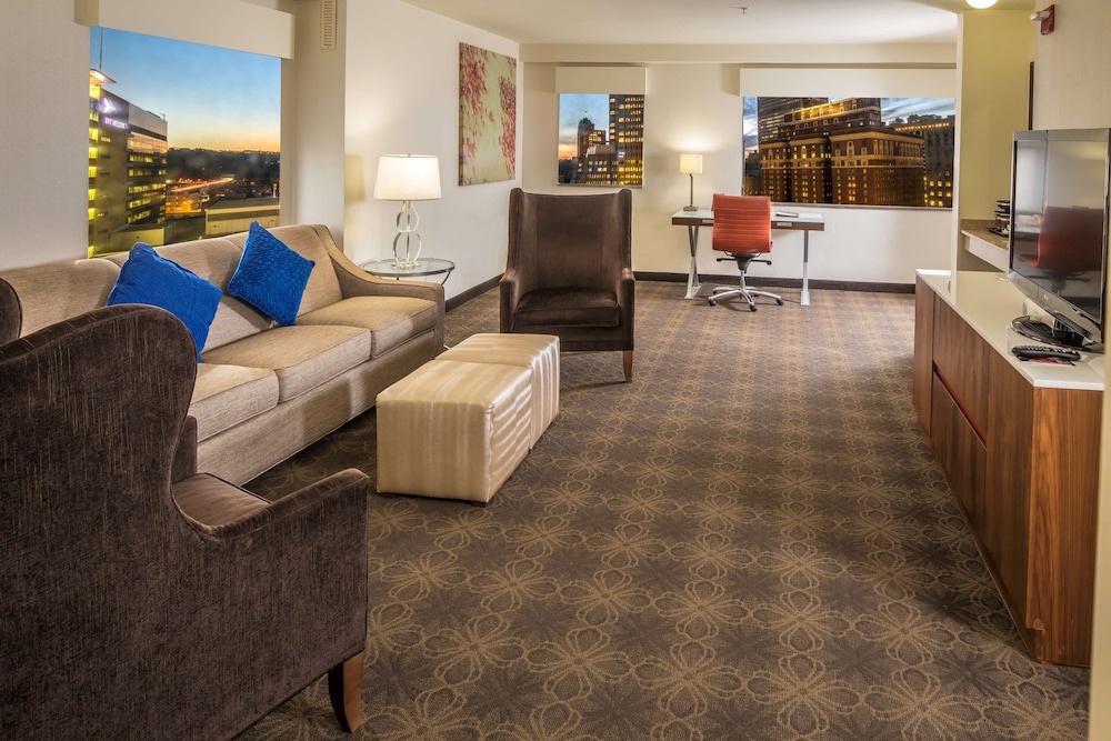 DoubleTree by Hilton Hotel & Suites Pittsburgh Downtown 57/81