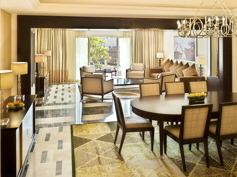 Grand Hyatt Doha Hotel and Villas 51/65