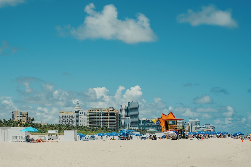 Iberostar Waves Miami Beach 55/60