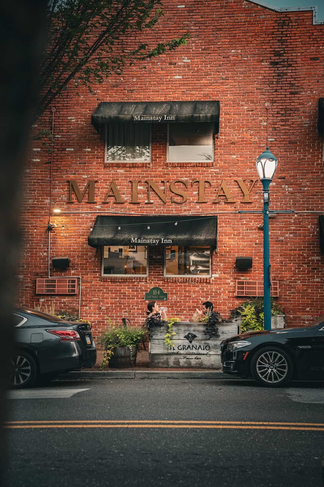 MainStay Inn 4/46