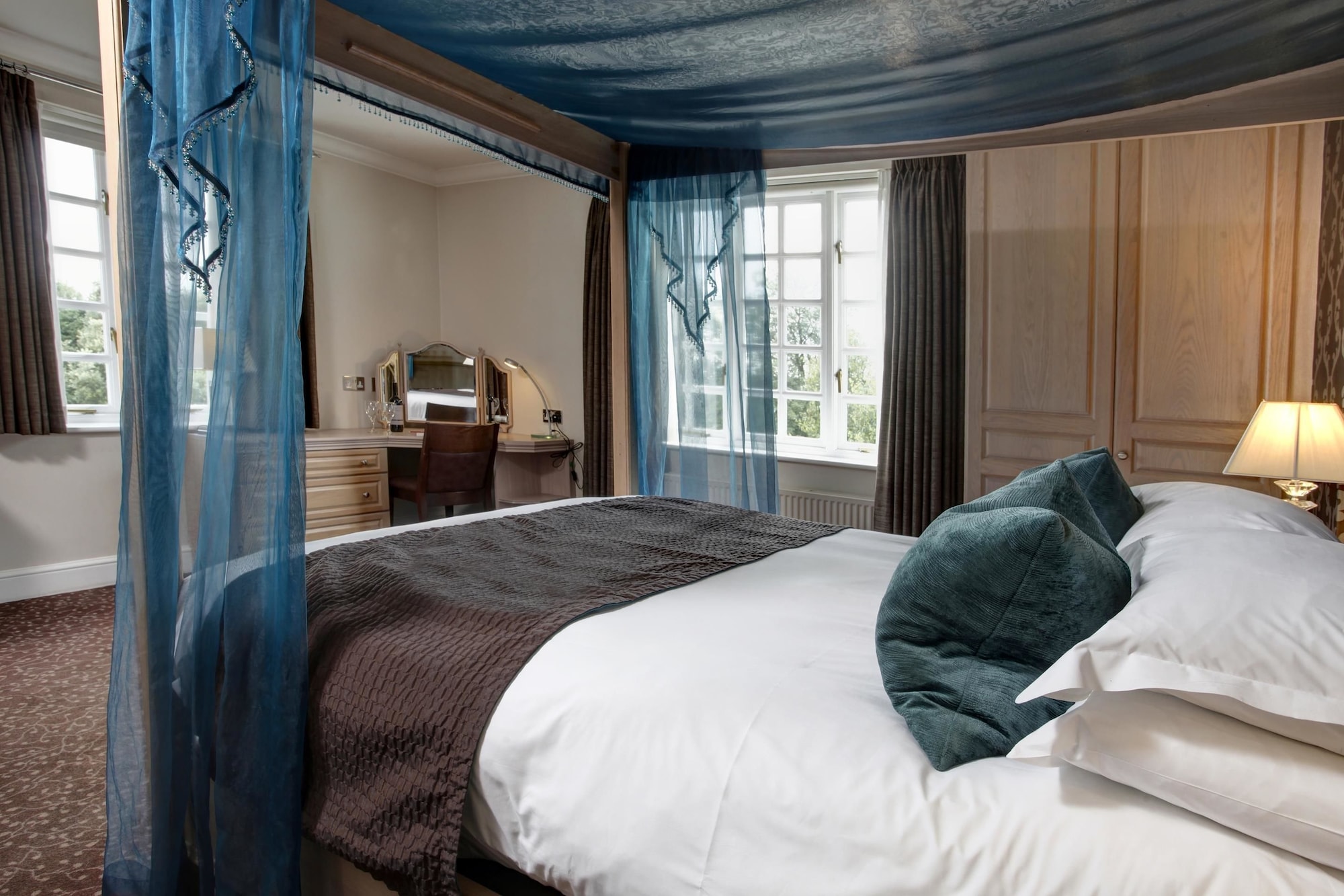 Canopy, Standard, King Bed