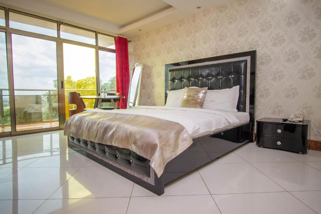 Standard, Double Bed