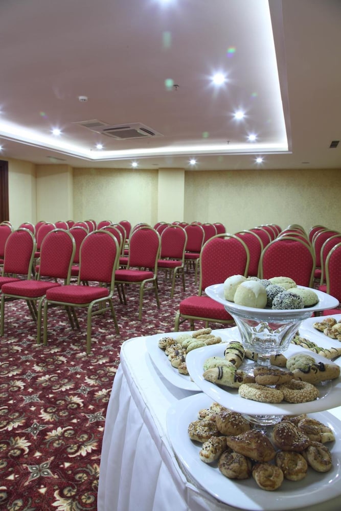 Otel Senbayrak City 35/58
