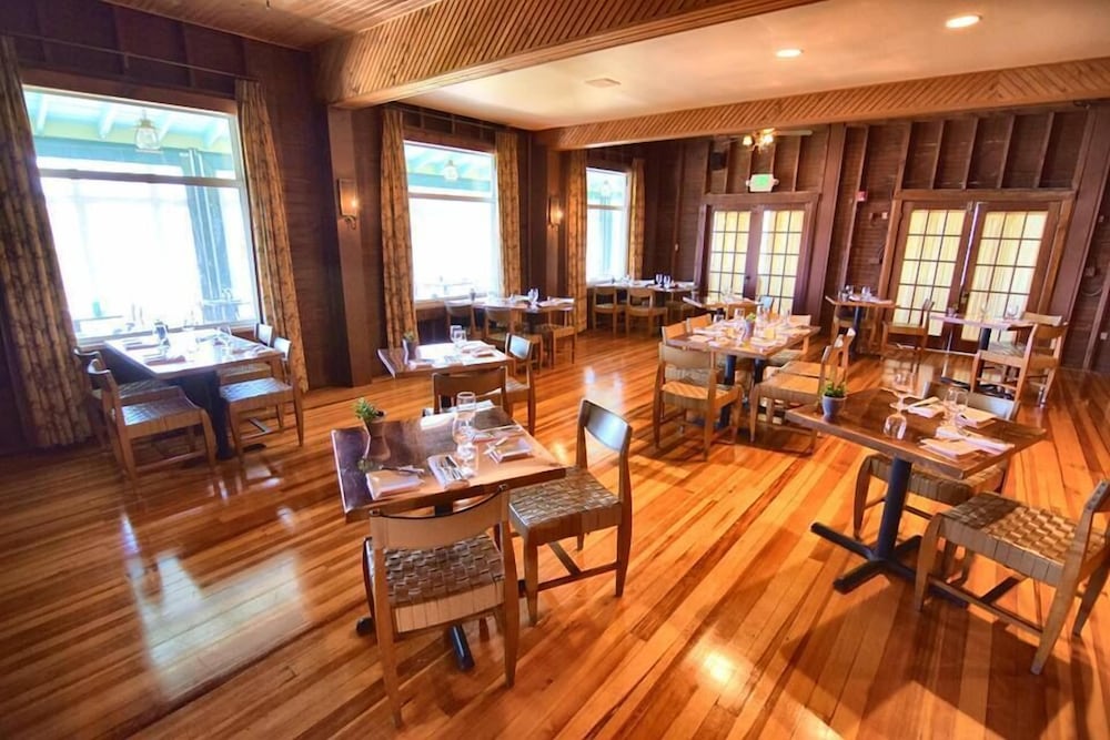 Chebeague Island Inn 53/64
