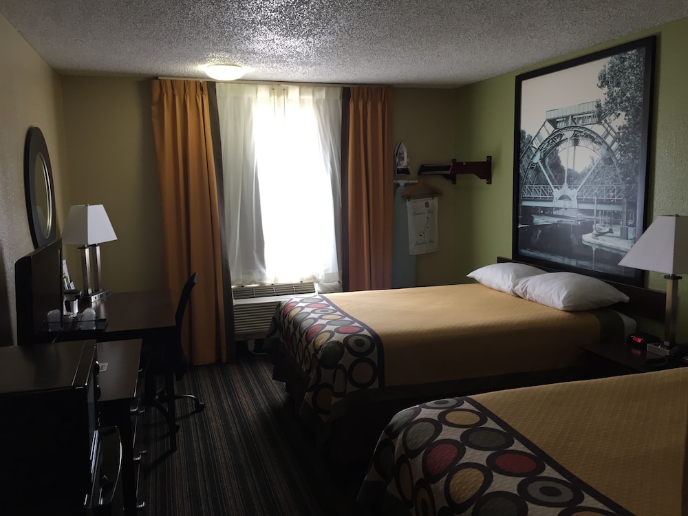 Super 8 By Wyndham Natchitoches 18/37