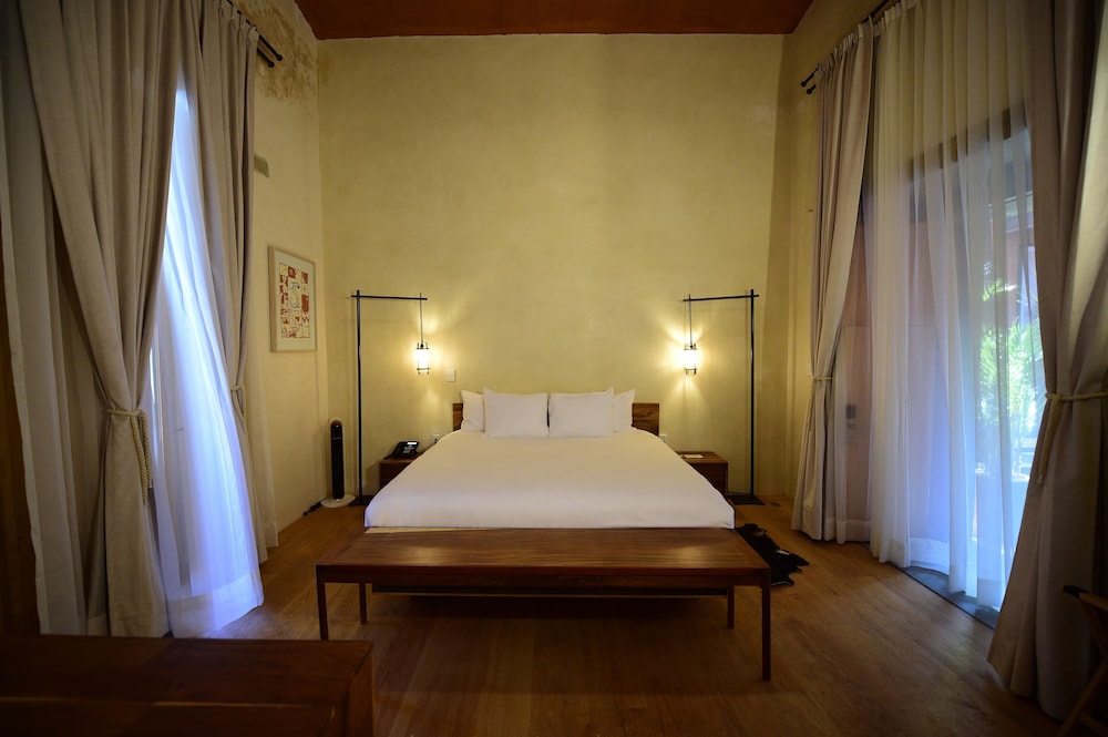 Hotel Los Amantes 9/50