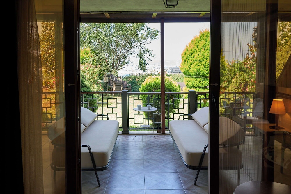 Phellos Suites 16/50