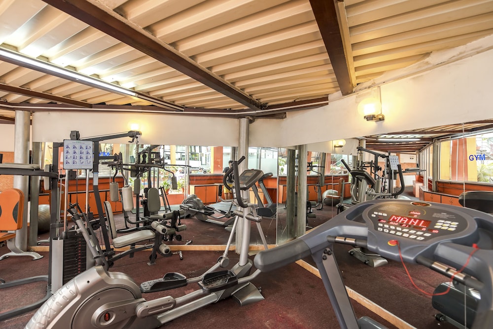 SUMMIT RESIDENCY AIRPORT HOTEL 32/48