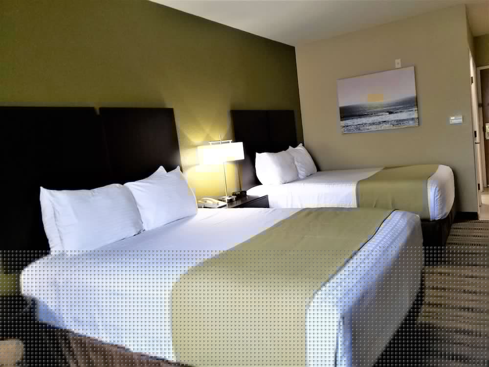 Best Western Edgewater Inn 15/37